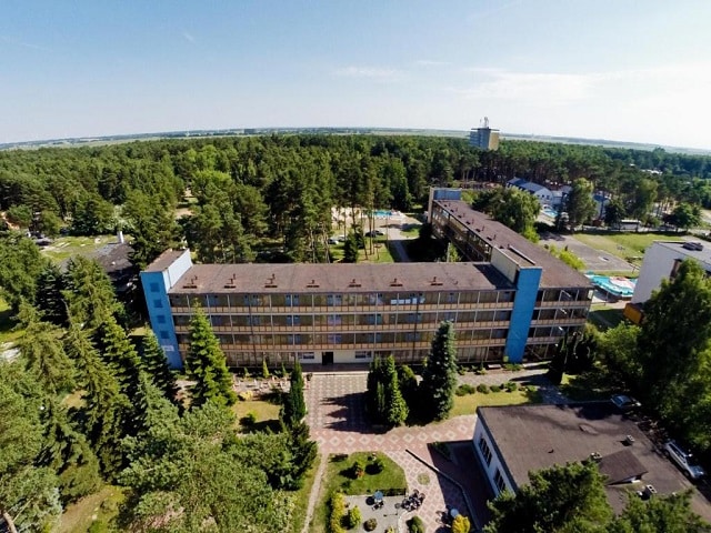 widok-z-góry-na-obóz-w-mrzezyno
